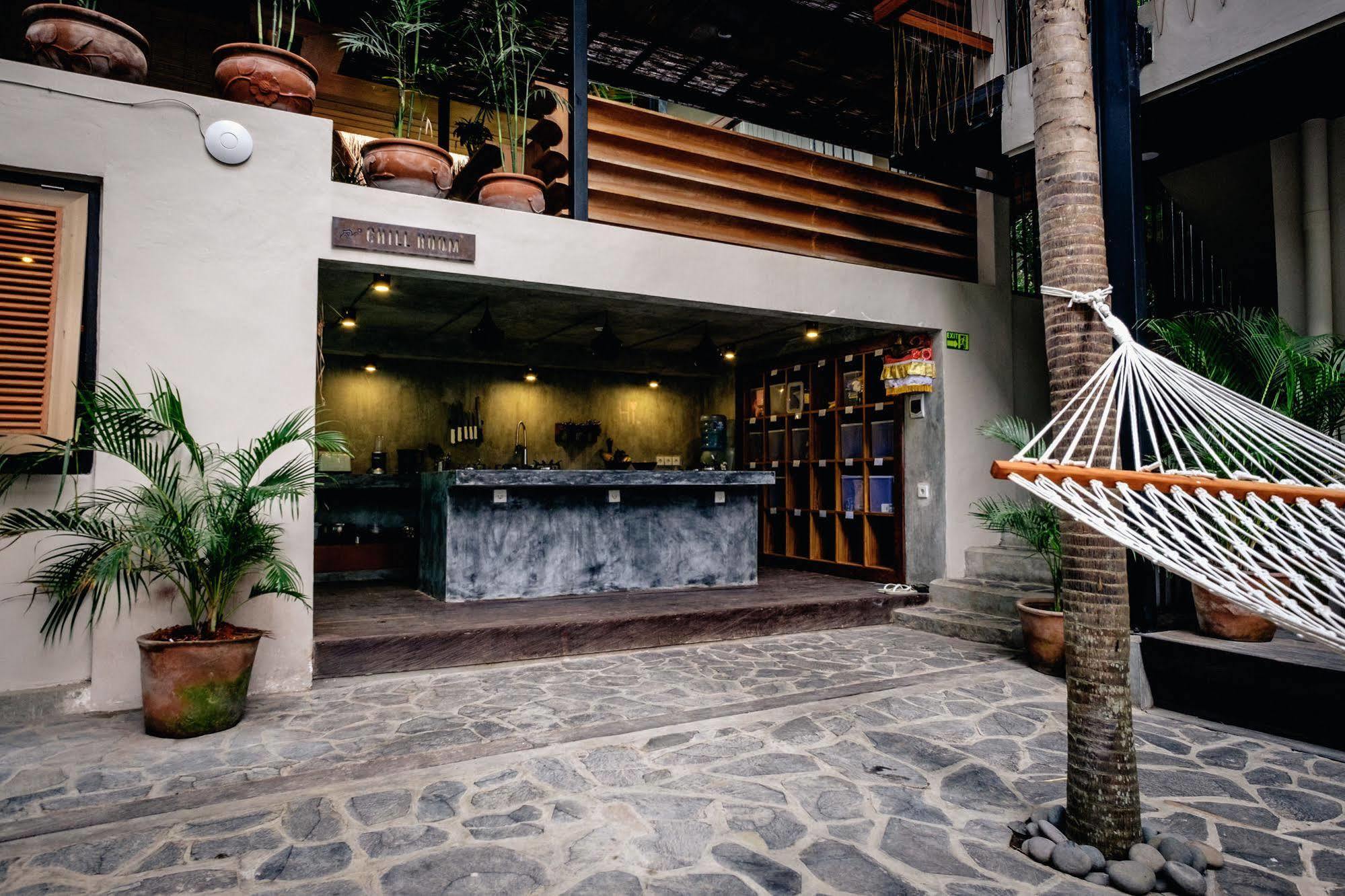 Outpost Ubud Penestanan Hotel Exterior photo